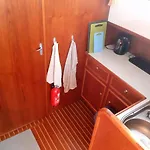 Motor Yacht Amazone