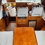 Botel Motor Yacht Amazone