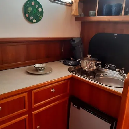 Motor Yacht Amazone