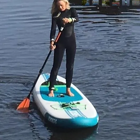 船上ホテル Motor Yacht Amazone *