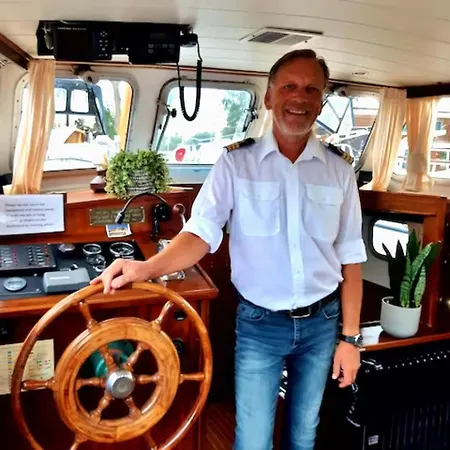 Motor Yacht Amazone