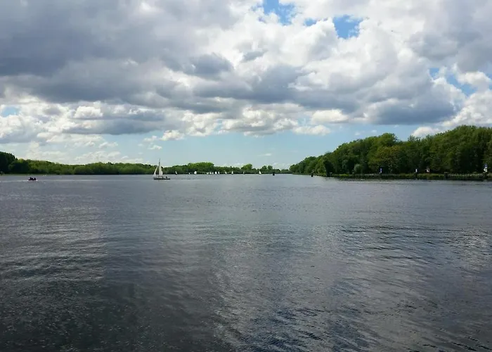 船上ホテル Motor Yacht Amazone アムステルダム