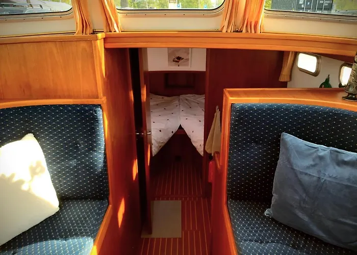 船上ホテル Motor Yacht Amazone アムステルダム